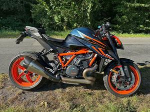 KTM 1290 SUPERDUKE R 2022 -AKRAPOVIC-