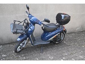 ROLLER PIAGGIO LIBERTY GEDROSSELT