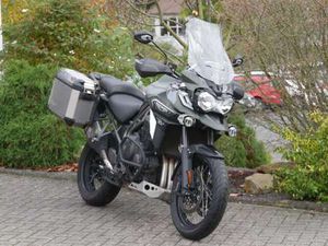 TRIUMPH TIGER 1200