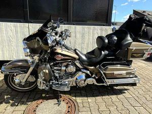 HARLEY-DAVIDSON ELECTRA GLIDE