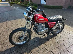 SUZUKI GN 250 CAFÉ RACER
