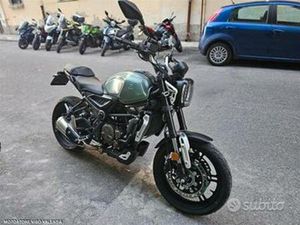 VOGE TROFEO 300 AC PER PATENTE A2 - 2021