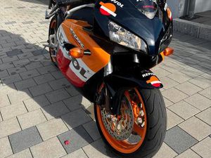 HONDA CBR 1000RR SC57 REPSOL