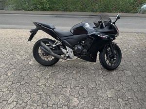 HONDA CBR 500R MIT HURRIC SPORTAUSPUFF – TOP GEPFLEGT, WENIG KM