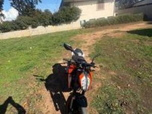 MOTO KTM 125 DUKE 2019