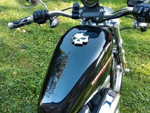 HARLEY-DAVIDSON SPORTSTER 883