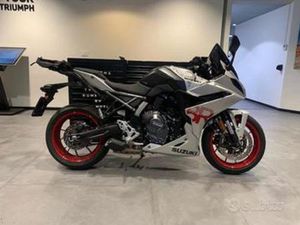 SUZUKI GSX-8R 8 R