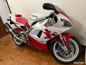 YAMAHA R1 1998