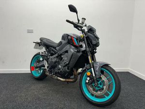 YAMAHA MT-09
