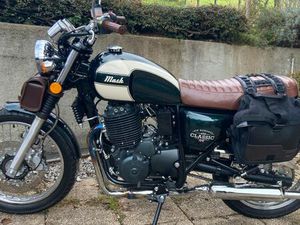 MOTO MASH 650 HUNDRED