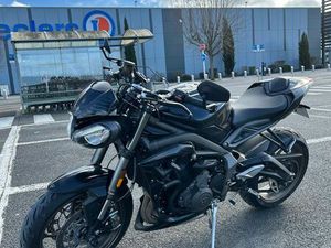 STREET TRIPLE 765 RS 2022