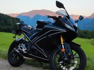 YAMAHA YZF R125