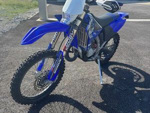 125 YZ-E HOMOLOGUÉ