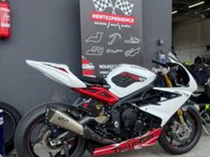 TRIUMPH DAYTONA 675R - SOLO 4.300KM