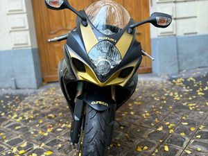 SUZUKI GSX-R 1000