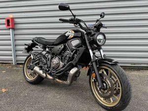 YAMAHA XSR 700