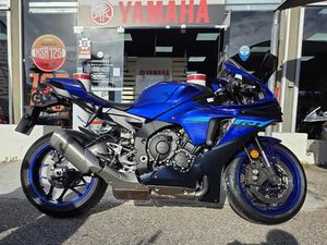 YAMAHA YZF 1000 R1 2024