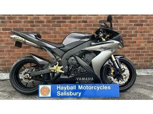 YAMAHA YZF-R1 1000 CC