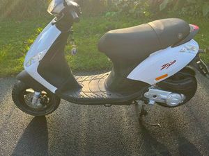 SCOOTER PIAGGIO ZIP 4T