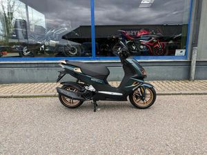 PEUGEOT SPEEDFIGHT 4 SPORTLINE E5+