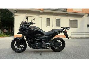 VENDO HONDA NC 750 X DCT ABS (2014 - 15) USATA A MILANO (CODICE 9866643) - MOTO.IT