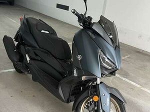 YAMAHA X-MAX 125