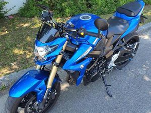 MOTORRAD SUZUKI GSR 750 A MIT ABS
