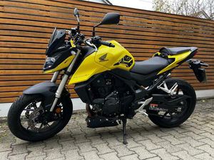 HONDA HORNET CB750 GELB