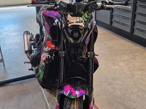 YAMAHA MT-09 – EZ 06/2021 – TOP GEPFLEGT, VIELE EXTRAS! 1ST HAND