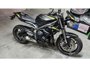 TRIUMPH STREET TRIPLE RS 765