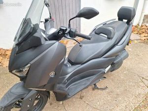 SCOOTER XMAX 125