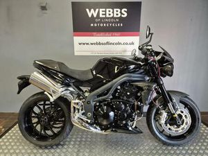 TRIUMPH SPEED TRIPLE 1050