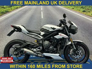 TRIUMPH STREET TRIPLE 765 MOTO2 EDITION