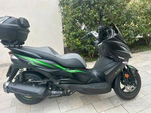 KAWASAKI J300 ANNO 2020