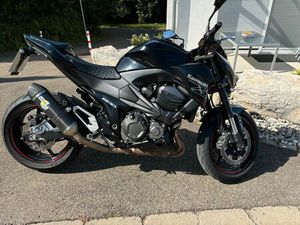 KAWASAKI Z800 - TÜV BIS 10/27, REIFEN NEU