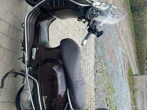 ② VESPA PIAGGIO GTS300