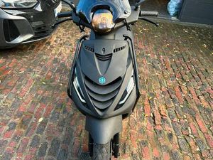 ② PIAGGIO ZIP