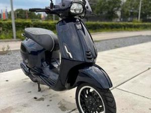 VESPA SPRINT EIND 2023 SAN MARINO BLUE — SCOOTERS | VESPA — MARKTPLAATS