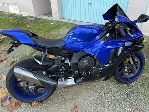 YAMAHA YZF R1 2022