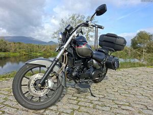 SUZUKI BURGMAN 400 SEMI NOVA COM APENAS 320000 KM