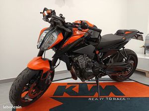 KTM 890 DUKE