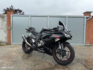 KAWASAKI ZX6R
