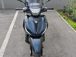 PIAGGIO BEVERLY 300 S HPE, 2022 GOD.