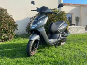 SCOOTER 50 CC PEUGEOT RS KISBEE