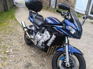 1000 FAZER 2005 BLEU 2700