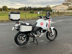 DUCATI DÉSERT X