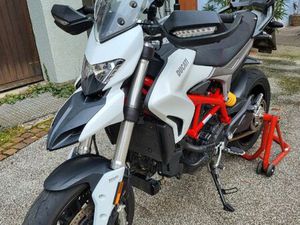 DUCATI HYPERMOTARD / HYPERSTRADA 939