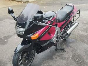 KAWASAKI ZZR600
