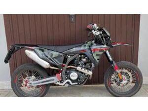 XMF 125 MOTARD PERFORMANCE 4T (2023 - 24)