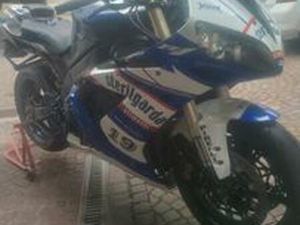 YAMAHA YZF R1 - 2005